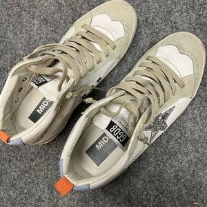 Golden Goose Exclusive White & Gray Mid Star